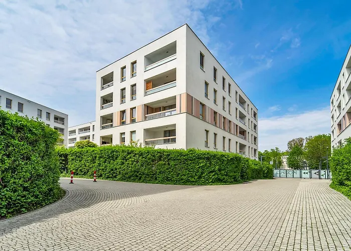 Kolska Blue & Grey Harmony By Bookinghost *